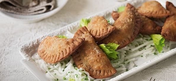 Fleischkrapfen mit Rettichsalat