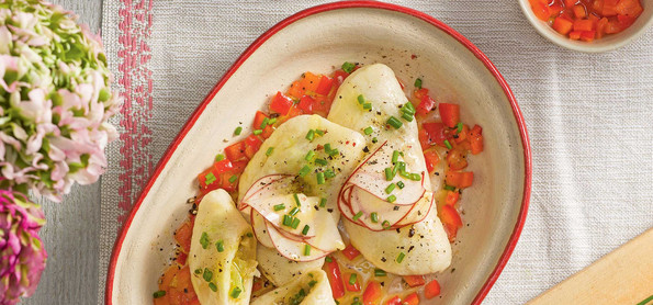 Gefüllte Alpen-Dumplings auf Paprika-Chutney