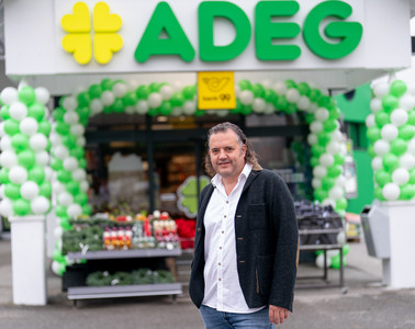 ADEG Kaufmann Franz Kogler Junior hat seinen Markt in Stubenberg (Bezirk Hartberg- Fürstenfeld) am 17. November nach Umbau wiedereröffnet.