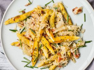 Speck-Sauerkraut mit Kräuterschupfnudeln