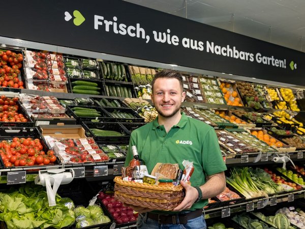 Bild 01 und 02: Lokale Produkte stehen bei ADEG Pacher besonders im Fokus.
