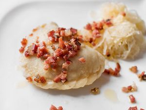 Kärntner Fleischnudel mit Sauerkraut